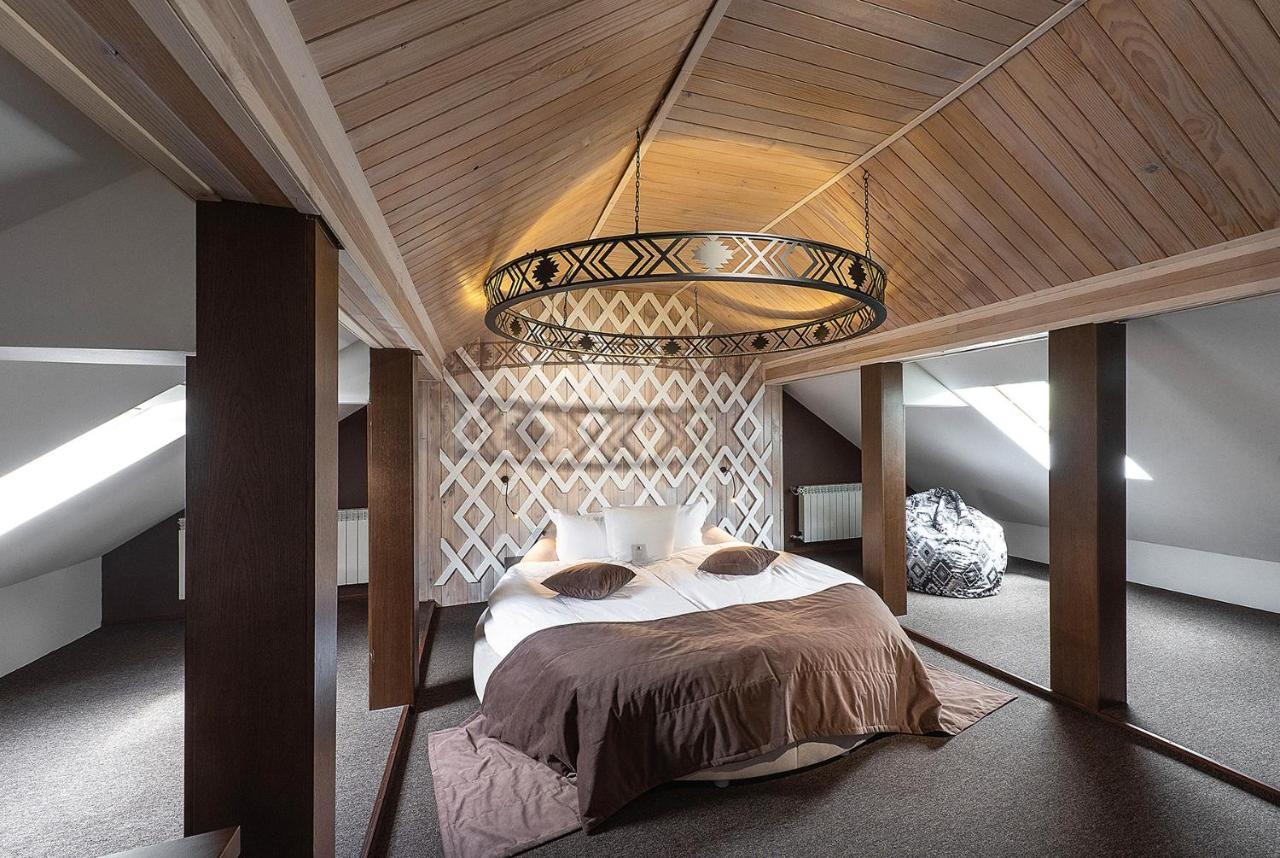 Stara Pravda Hotel Bukovel Luaran gambar