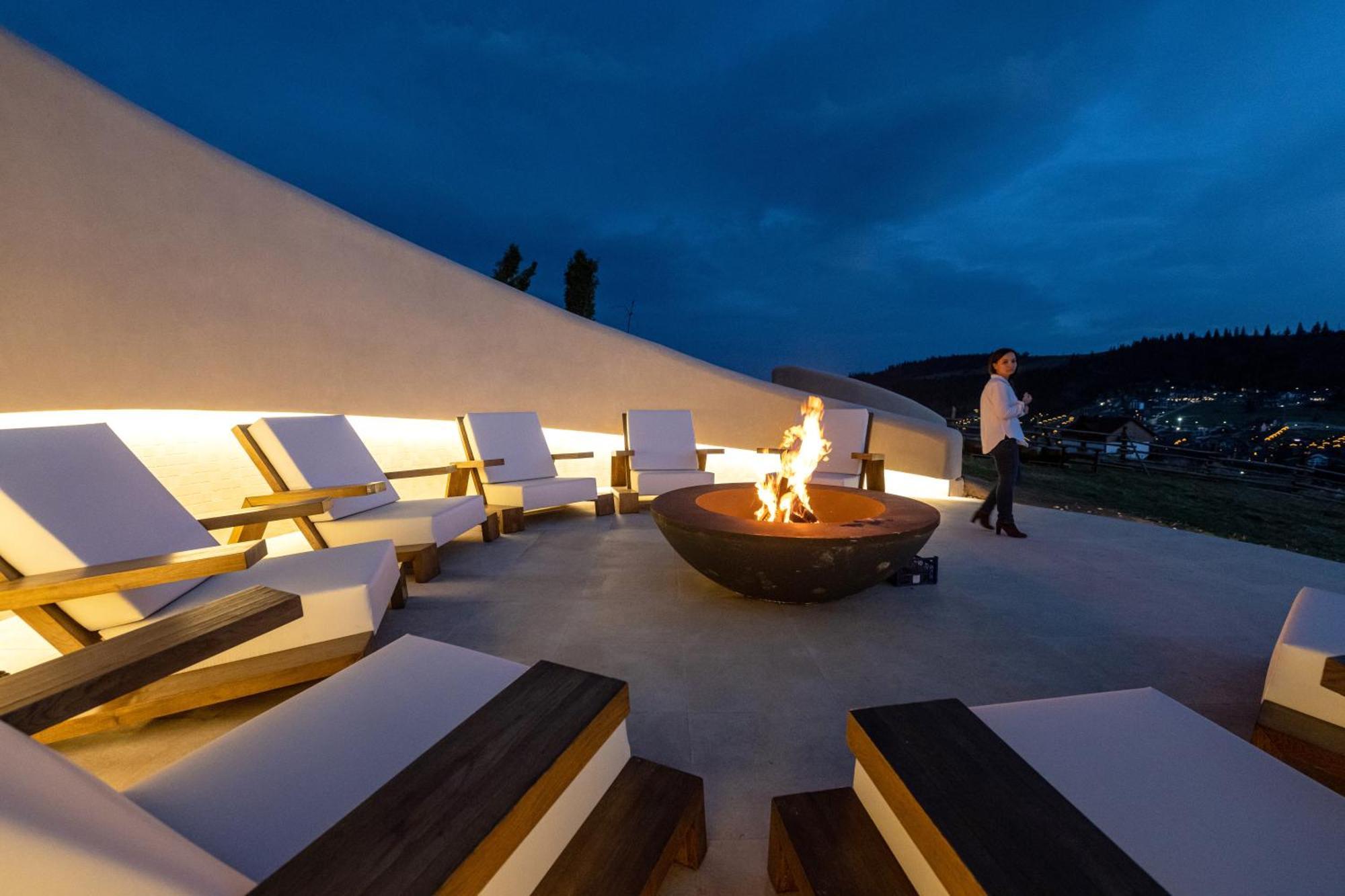 Stara Pravda Hotel Bukovel Luaran gambar
