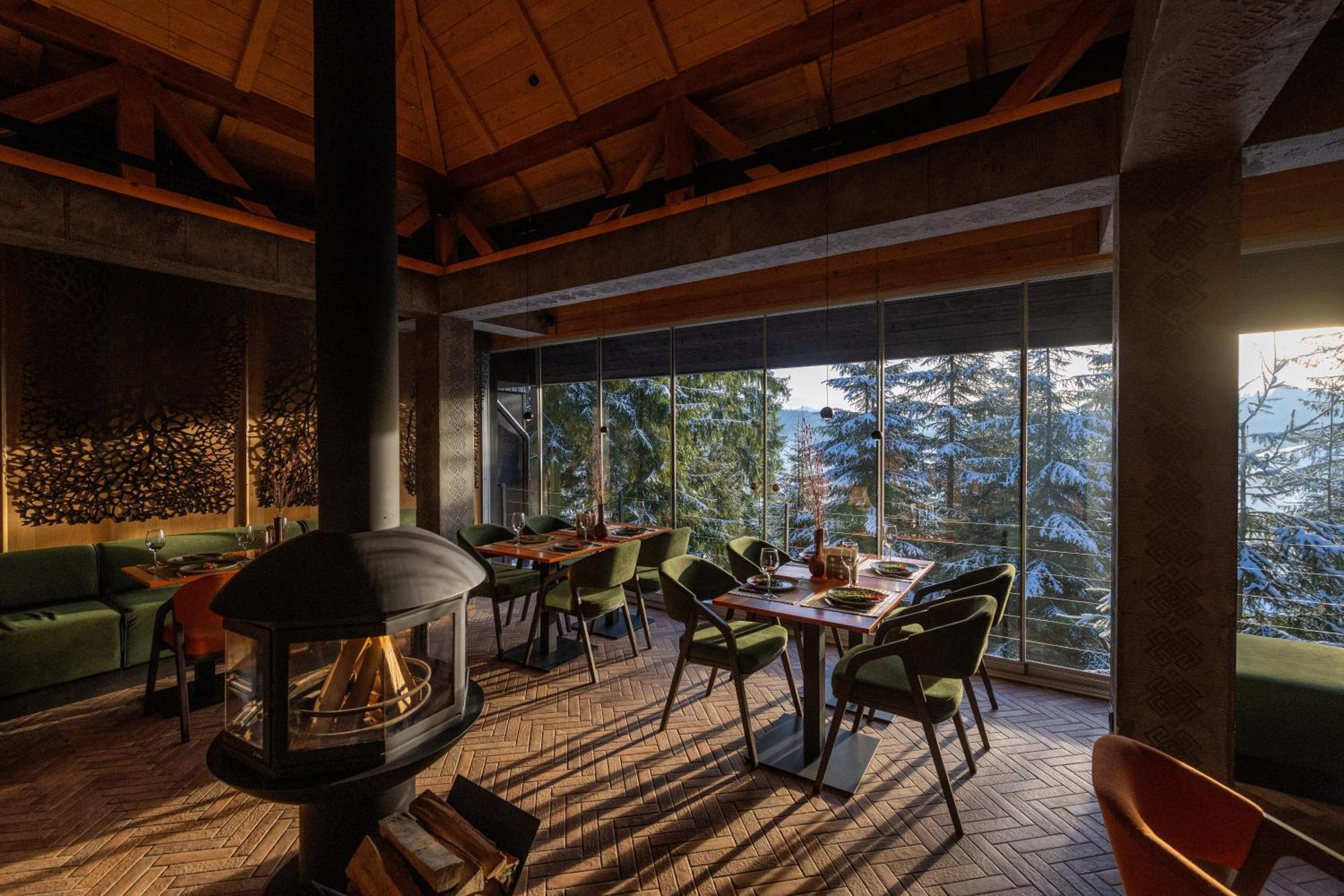 Stara Pravda Hotel Bukovel Luaran gambar